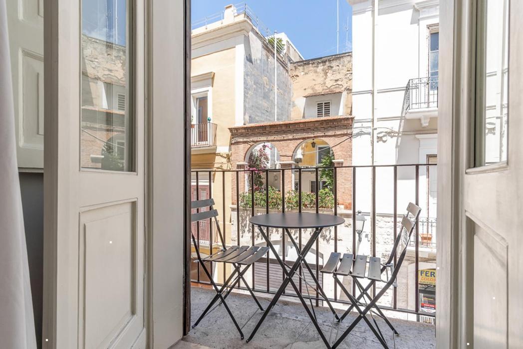 Dimora Bormioli Apartment Bari Ngoại thất bức ảnh